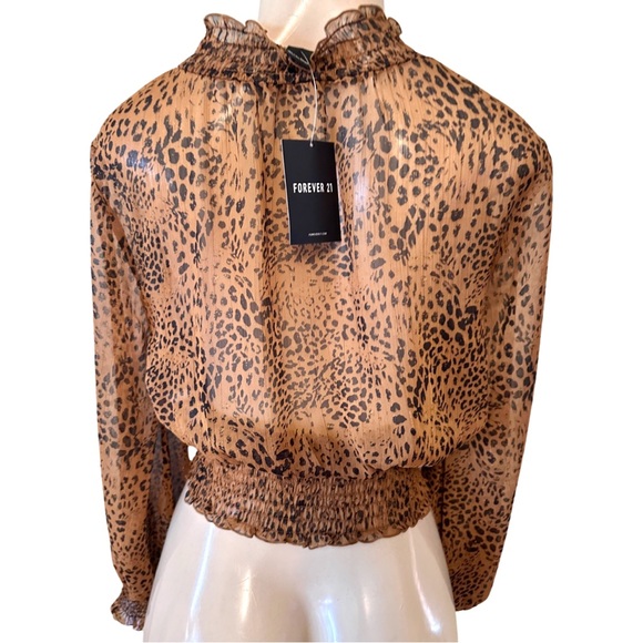 Forever 21 Cheetah Print Sheer Cropped Blouse M NWT - Picture 3 of 8